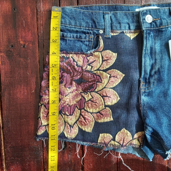 Mango Jacquard Floral Denim Shorts NWT Size 6 $60 - Picture 5 of 12